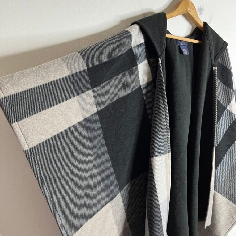 Rachel Roy Women's Fleece Cape Poncho Sweater One Size Black Plaid Hooded Open - Picture 5 of 7